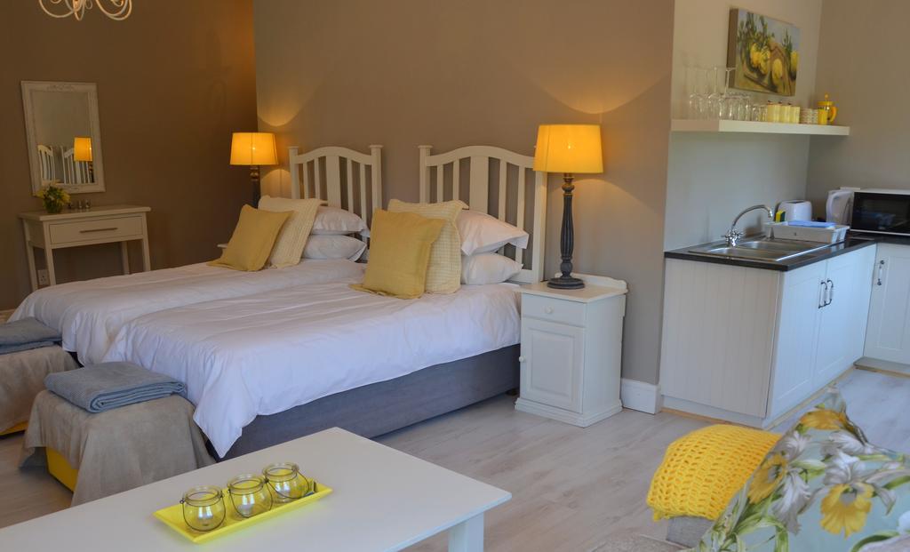 By The Way Guesthouse Clarens Room photo