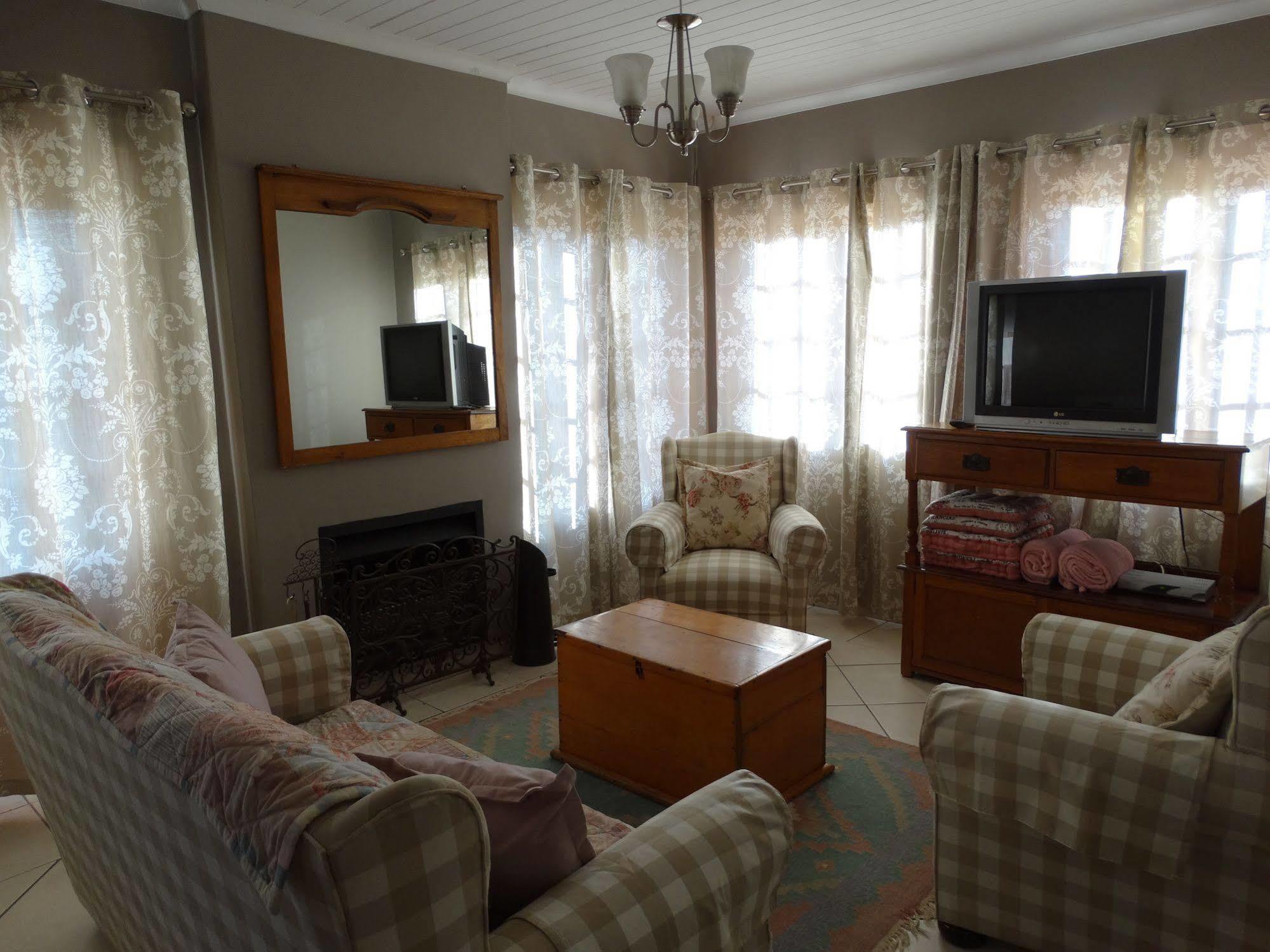 By The Way Guesthouse Clarens Exterior photo